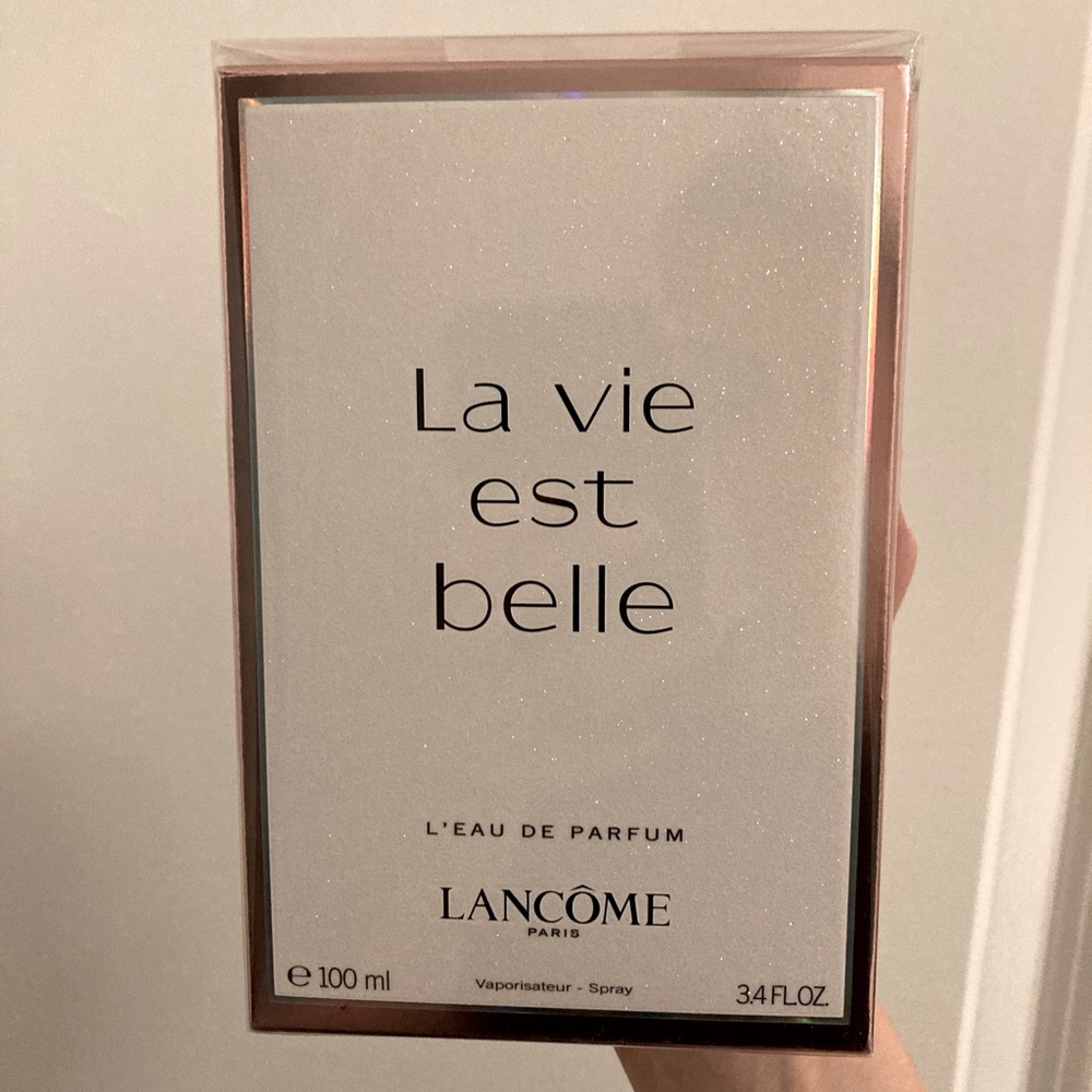 Lancome “La vie est belle” Eau De Parfum Women's Fragrance, 3.4 oz.